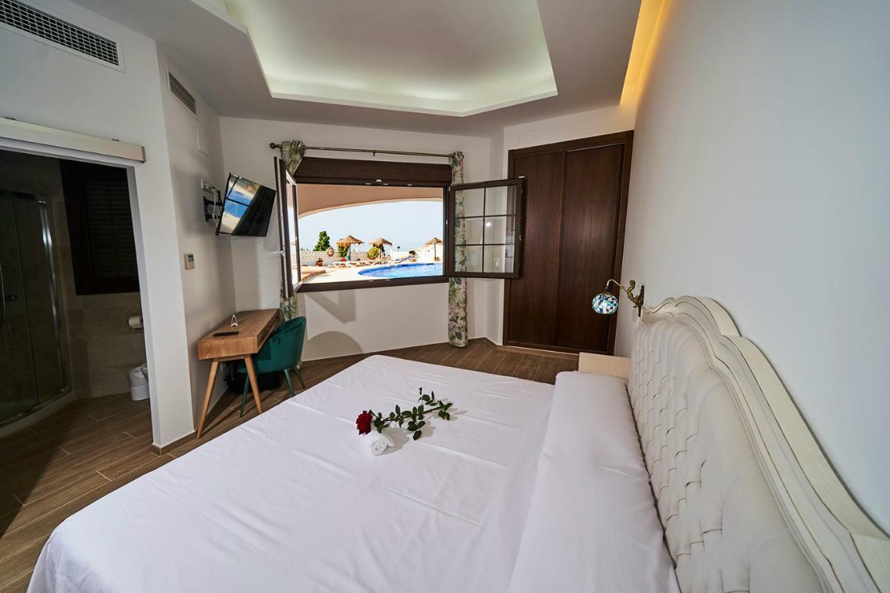 Hotel Bajamar Ancladero Playa 内尔哈 外观 照片