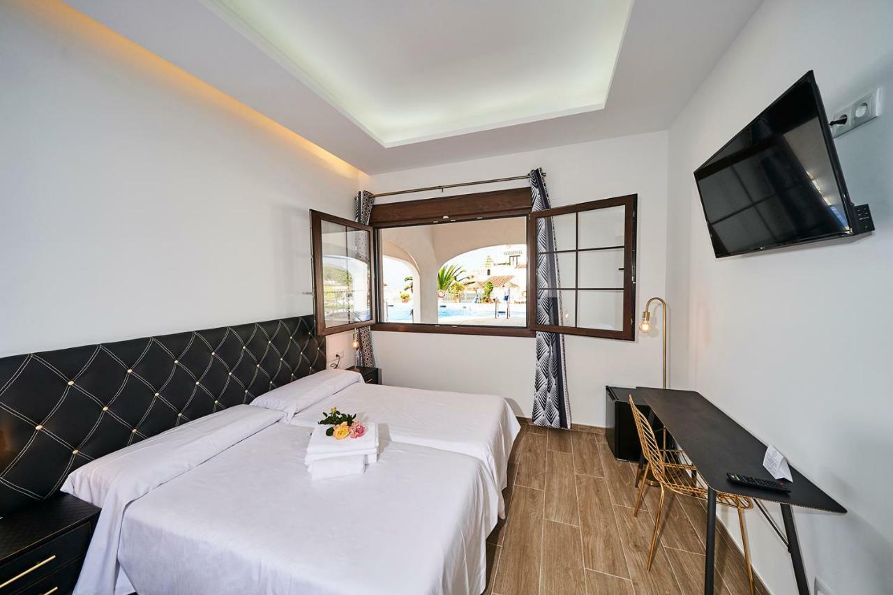Hotel Bajamar Ancladero Playa 内尔哈 外观 照片