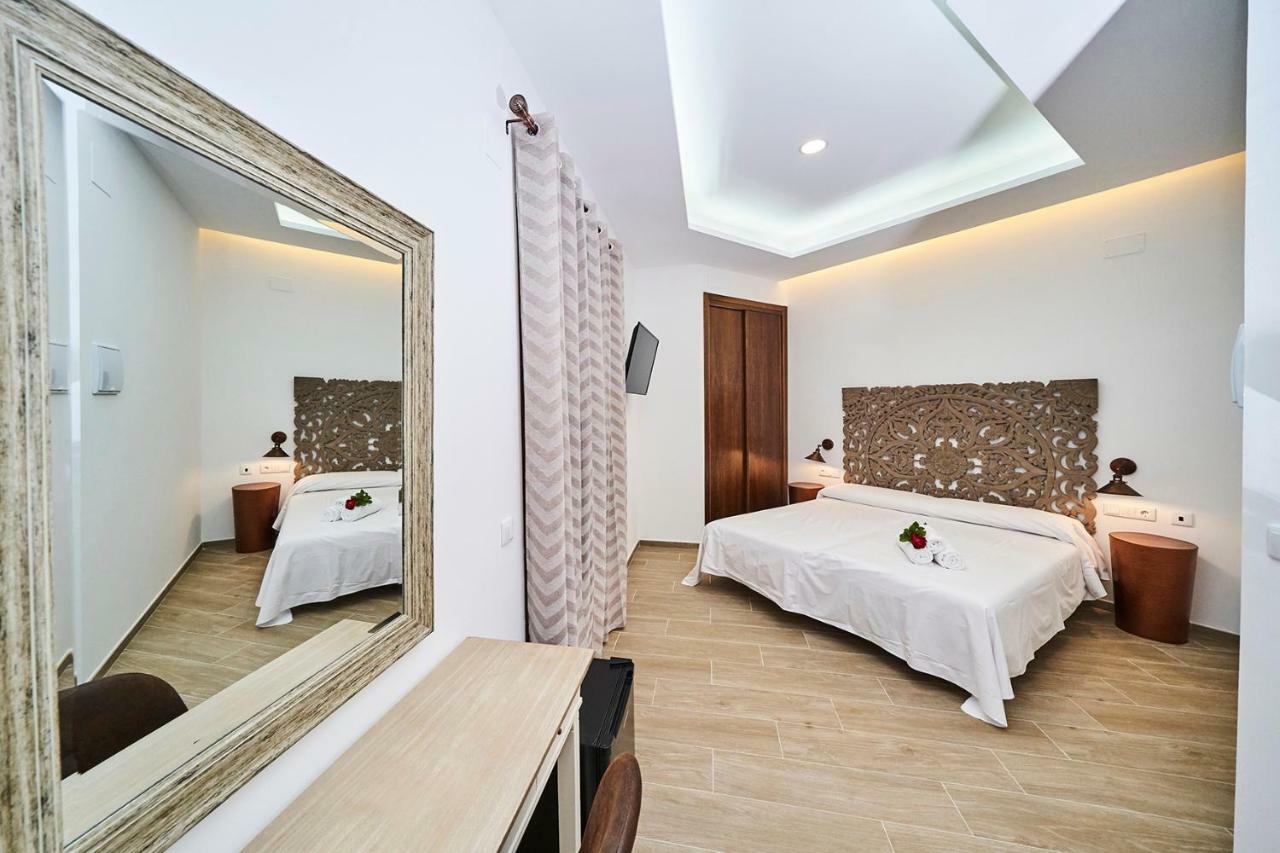 Hotel Bajamar Ancladero Playa 内尔哈 外观 照片